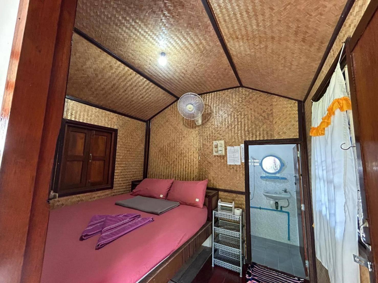 Pinks Bungalow Baan Tai Eksteriør bilde